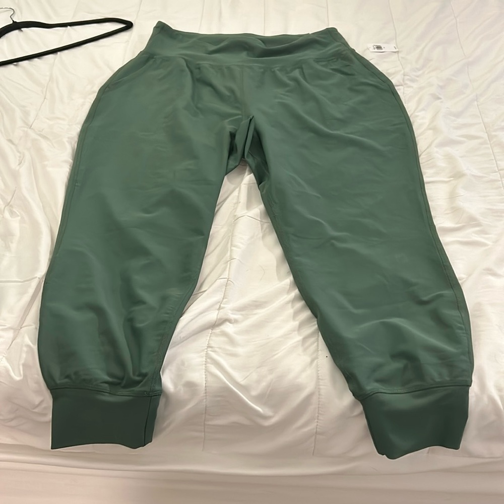 Old navy jogger
